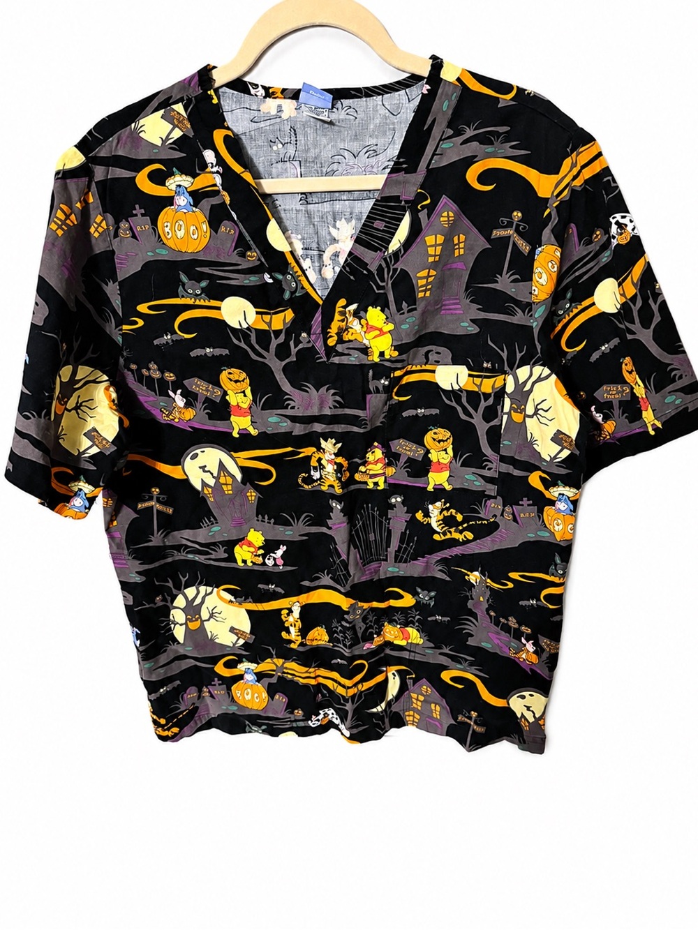 Disney Halloween Scrub Top shirt size M